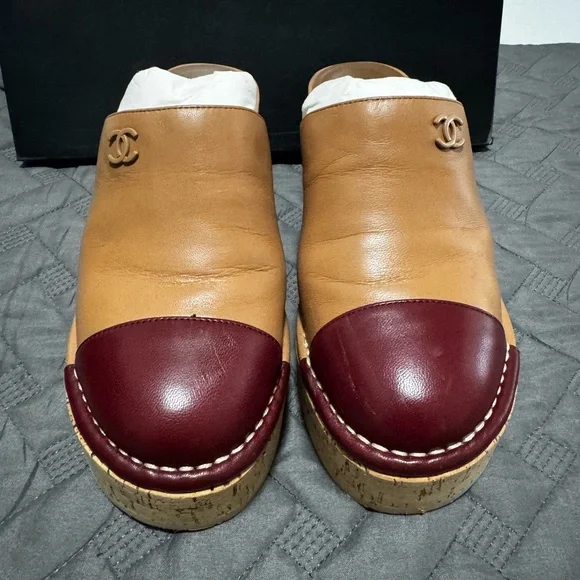 Chanel Clog - Picture 3 of 9